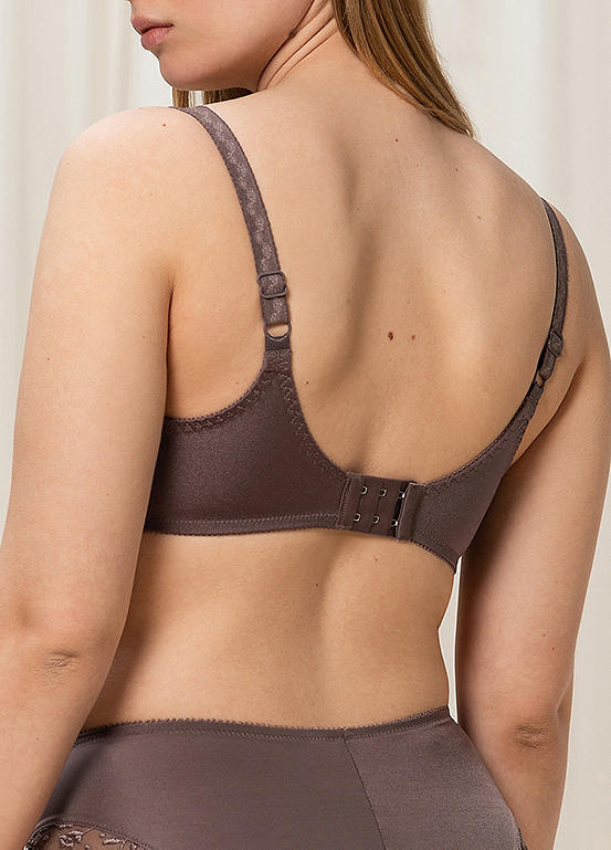  Triumph Classic Ladyform Underwired Minimiser Bra
