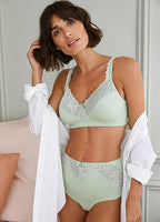  Bonprix Lace Trim Non-Wired Bra